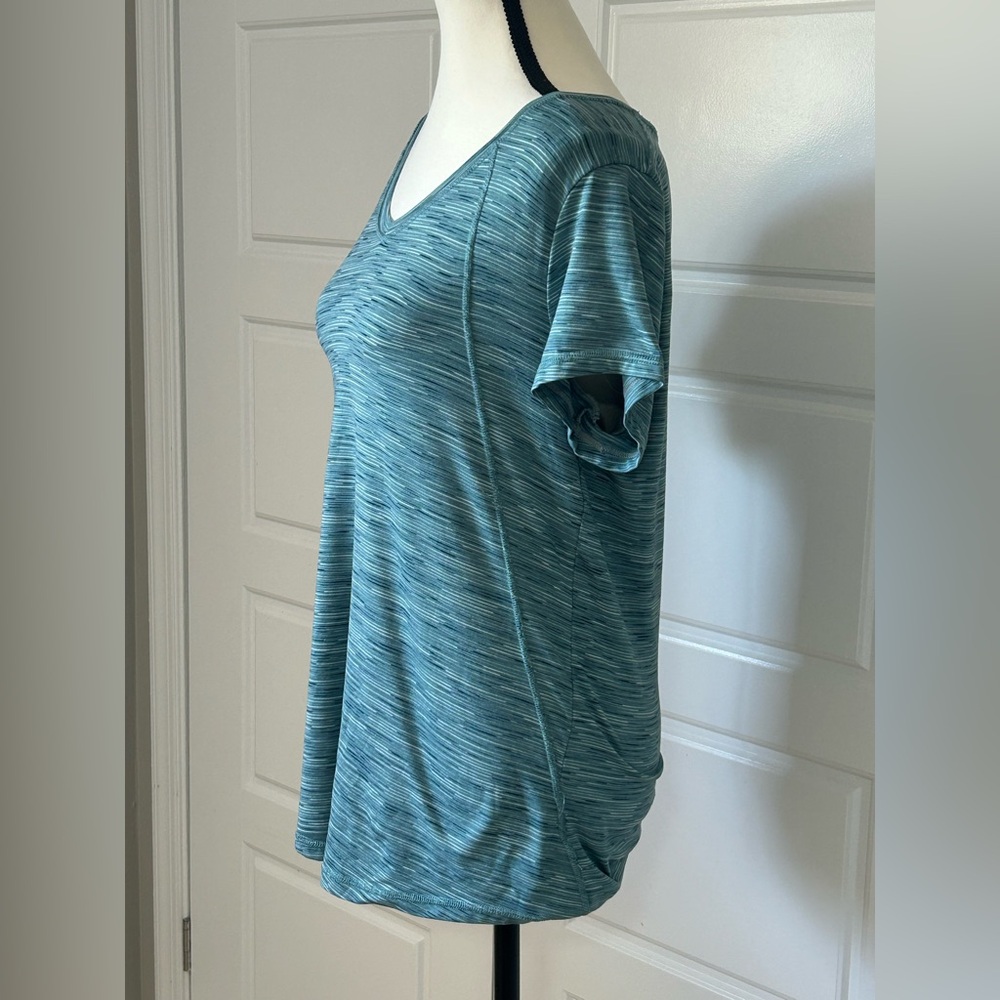 Xersion Blue Green Women's Athletic Top - Picture 3 of 9